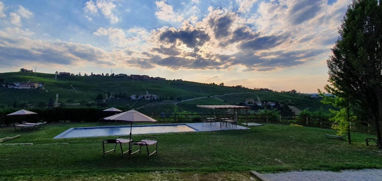 B&B Cascina Gaione Via Gallina,18B 12052 Neive Cn Buitenkant foto